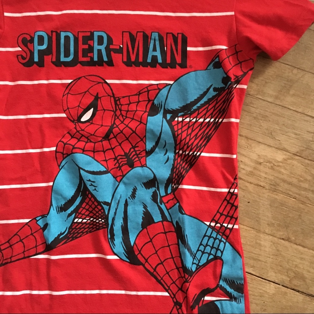 MARVEL! Spider-Man! Tee Shirt Size M (Runs Small!)